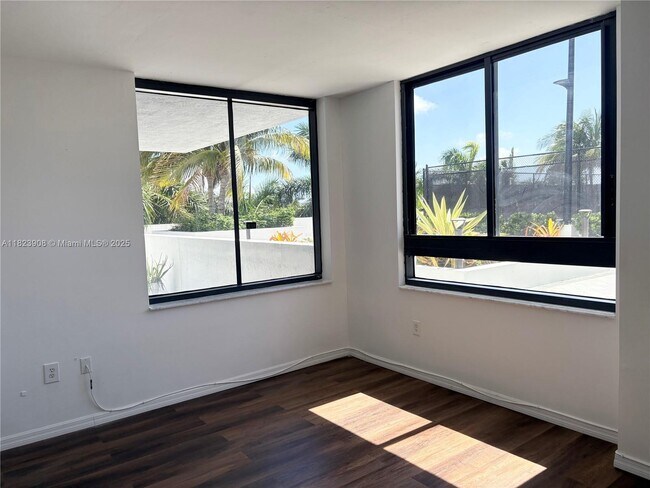 Foto del edificio - 1330 West Ave