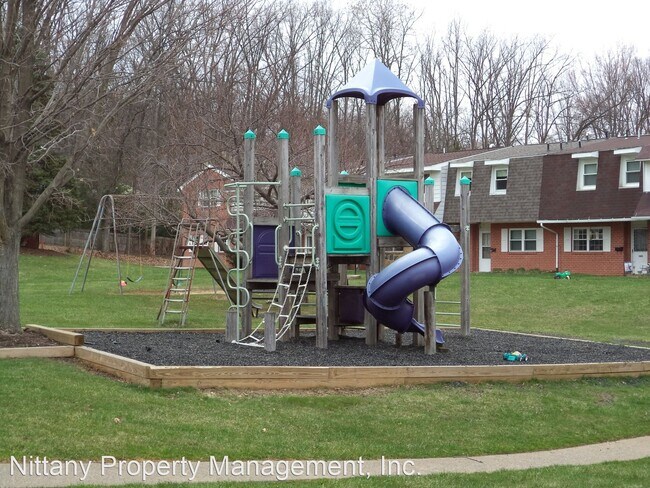 Foto del edificio - 3 br, 2.5 bath House - 1111B W. Aaron Dr.