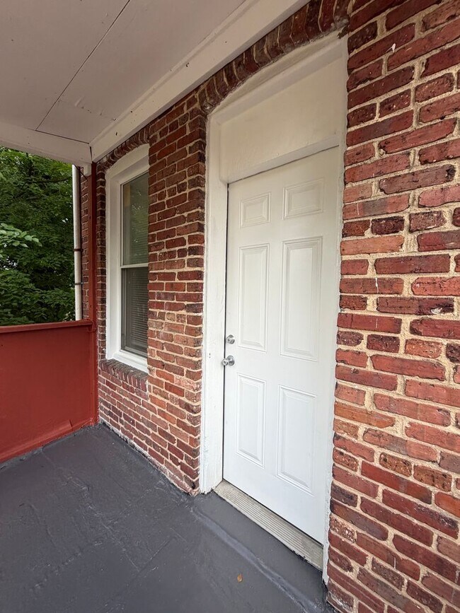 Foto del edificio - Large Wolcott Home Rent Ready