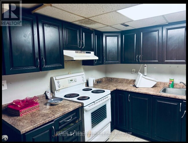 Building Photo - 1 Harthill Ct