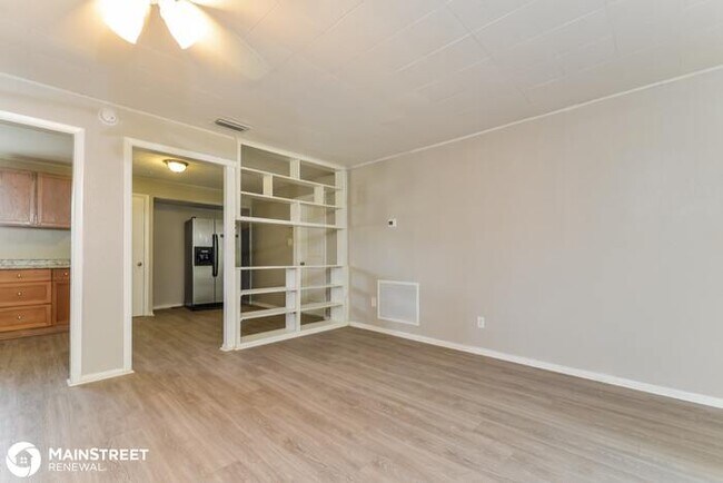 Foto del edificio - 7103 28th St E, Sarasota, FL 34243