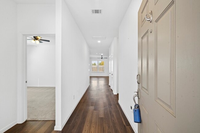 Building Photo - 329 Paso Fino Dr