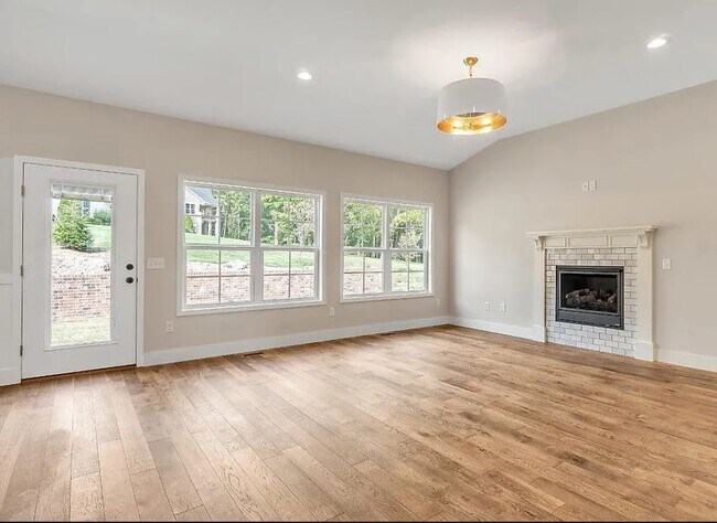Building Photo - 2967 Pine Hill Spur