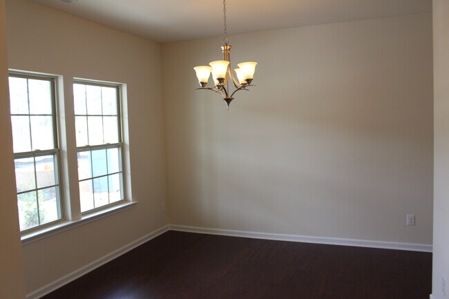 Foto del edificio - 113 Foxborough Ln