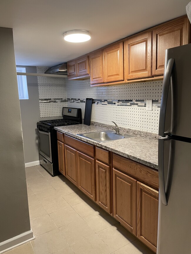 Updated kitchen - 48 Adams St