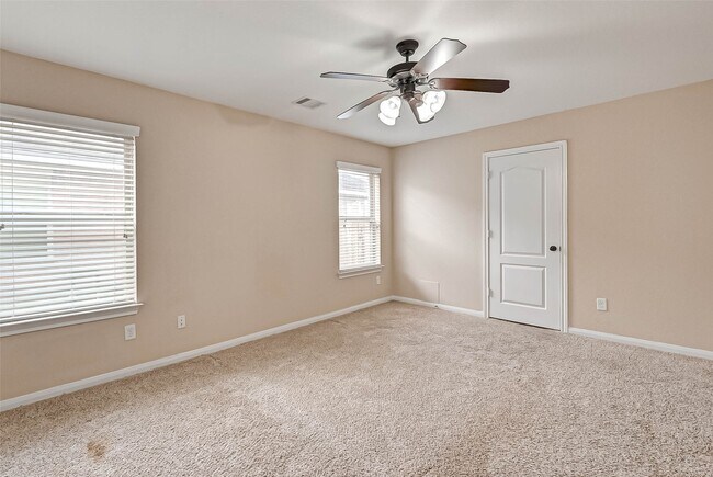 Foto del edificio - 6402 Black Bamboo Ln