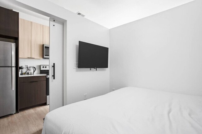 Building Photo - 421 N Pennsylvania St