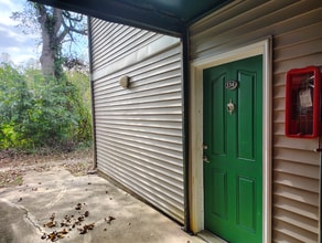 Building Photo - 600 Reusens Rd