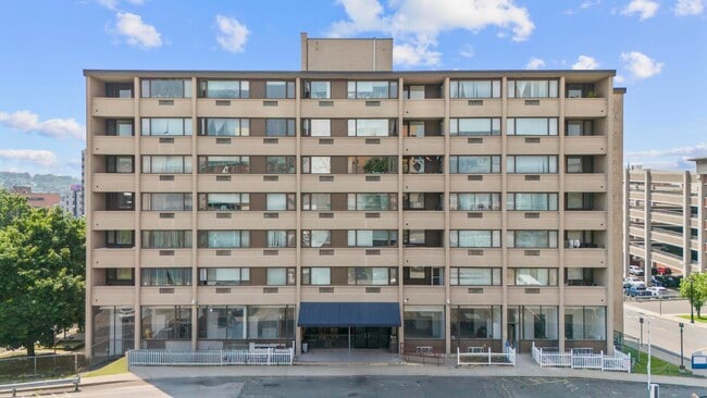 Foto del edificio - Jefferson Square Apartments