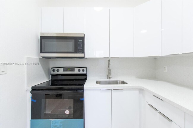 Foto del edificio - 837 NW 57th St