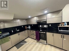 Building Photo - 18 Fireside Dr