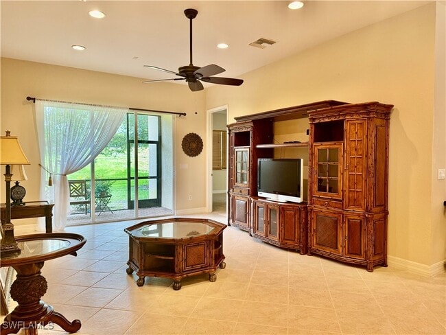 Foto del edificio - 10419 Carolina Willow Dr