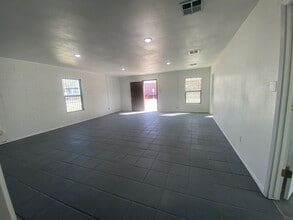 Building Photo - 12494 Montana Spc 20E