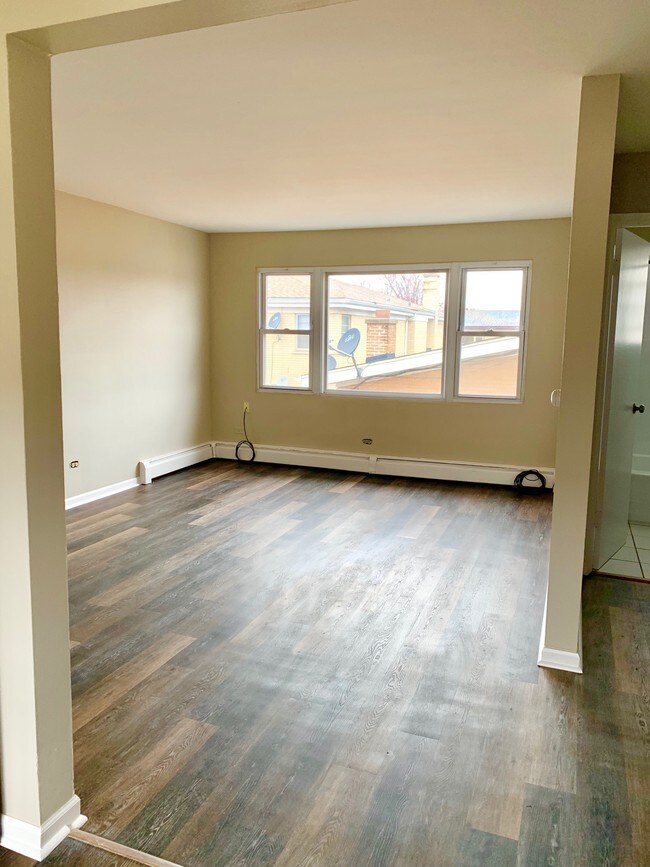 Foto del edificio - 1560 N 1st Ave