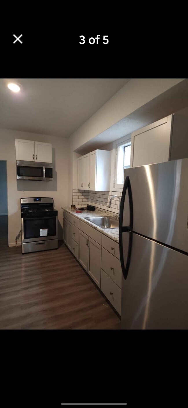 Foto del edificio - 2118 Leishman Ave