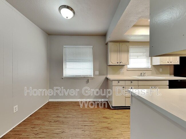 Foto del edificio - 4628 Danville Dr