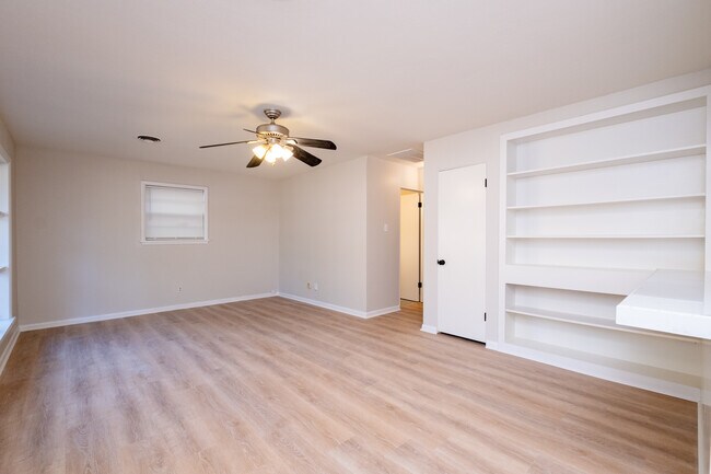 Foto del edificio - 7321 Illinois St