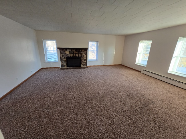 Building Photo - 800 W Walworth St