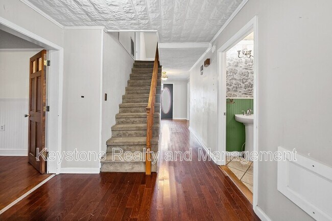 Foto del edificio - 1340 Donelson Pkwy