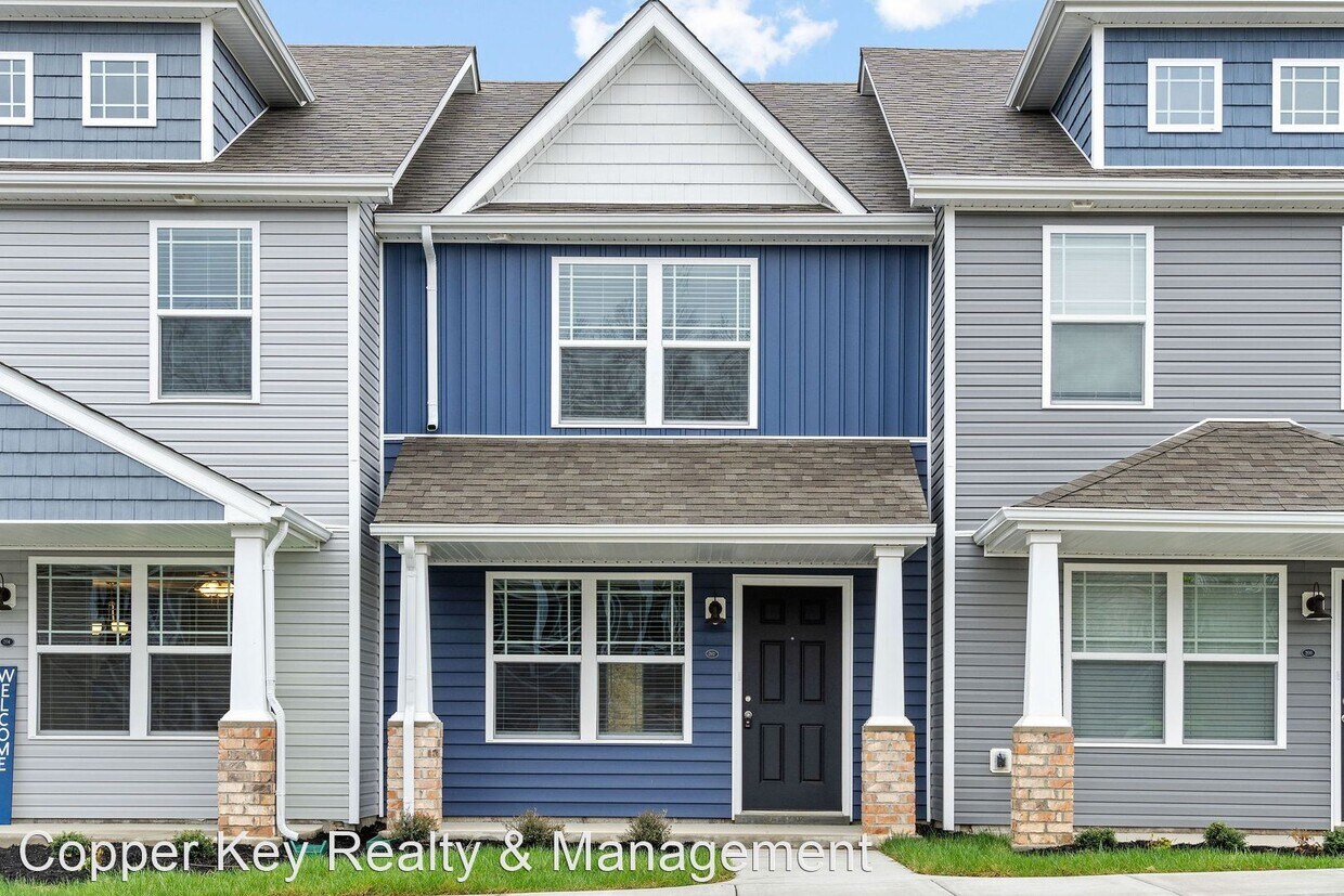 Primary Photo - 2 br, 2.5 bath House - 202 Woodland Valley...