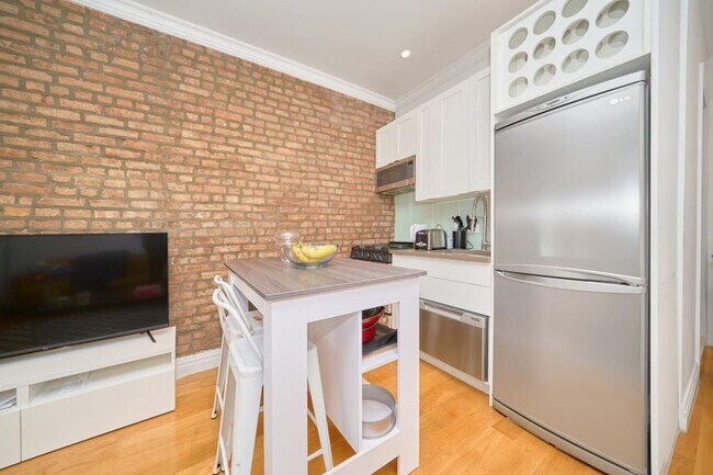Foto del edificio - 10 bedroom in New York NY 10075