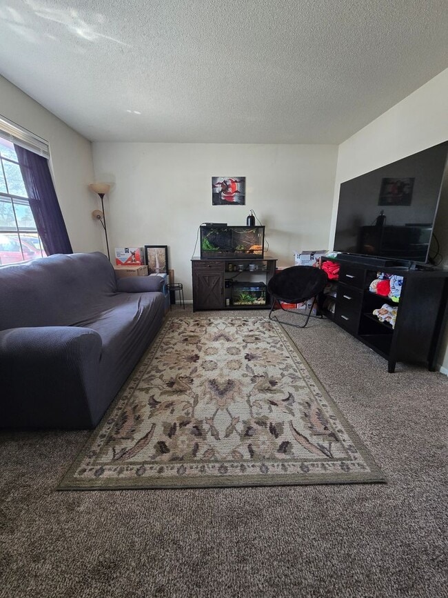 Building Photo - Great Home in Greeley