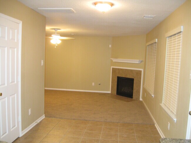 Foto del edificio - 4807 Dappled Grove Trail