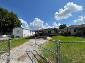 Building Photo - 14122 Waxahachie St