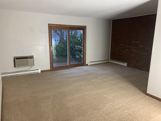 Living room leads to balcony - 20 Winne Pl