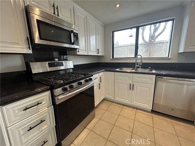 Foto del edificio - 28037 Ridgebrook Ct