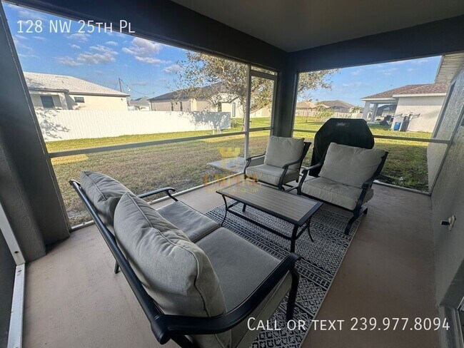Foto del edificio - 128 NW 25th Pl