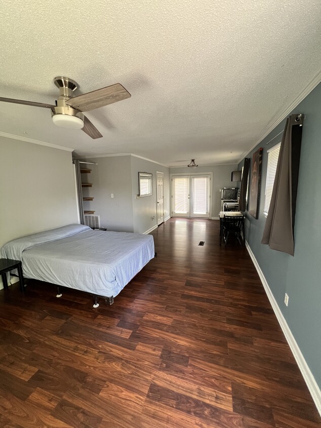 Bed - 1240 Shady Oak Trl