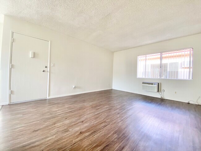 Foto del edificio - 15525 Nordhoff St