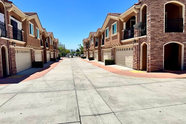 Building Photo - 17388 Valencia Ave