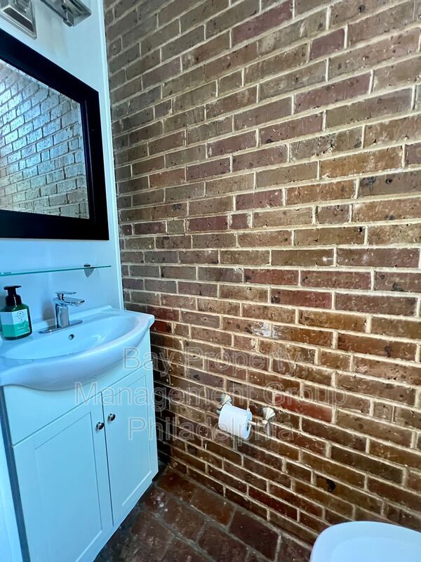Building Photo - 507 Cypress St