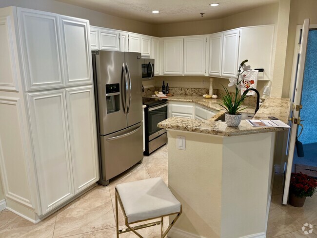 Building Photo - 653 Oak Run Trl