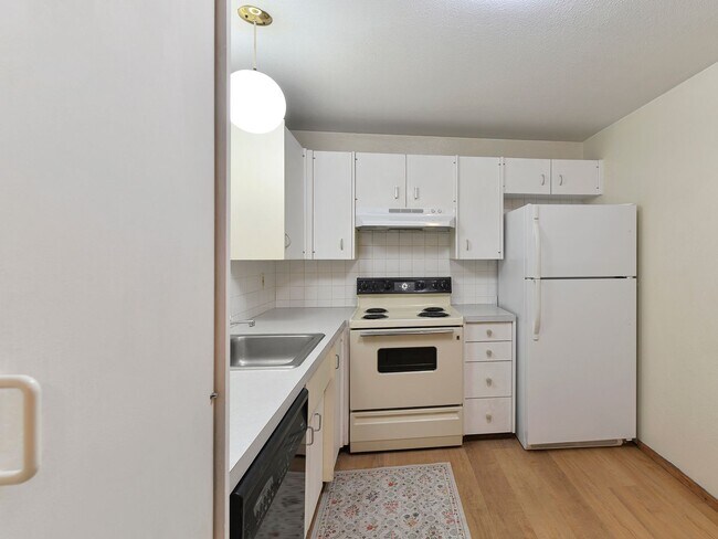 Foto del edificio - Application Pending - Beautiful 3 Bedroom ...