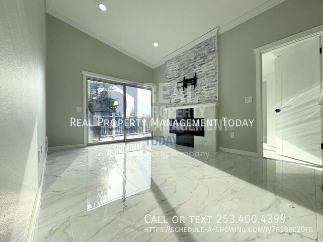 Building Photo - 1111 SW 148th St