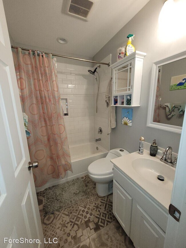 Building Photo - 3 br, 2 bath House - 9 pine ridge dr