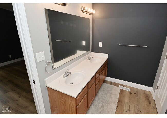 Foto del edificio - 4029 Gamay Ln
