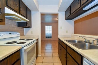 Building Photo - 1524 Beaumont Rd