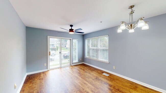 Foto del edificio - 2 bed/2 bath NoDa 2 story for lease