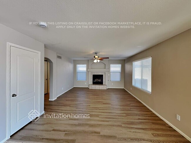 Building Photo - 1051 N 158th Ave