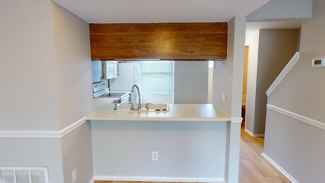 Building Photo - 7344 Pebblestone Drive #C
