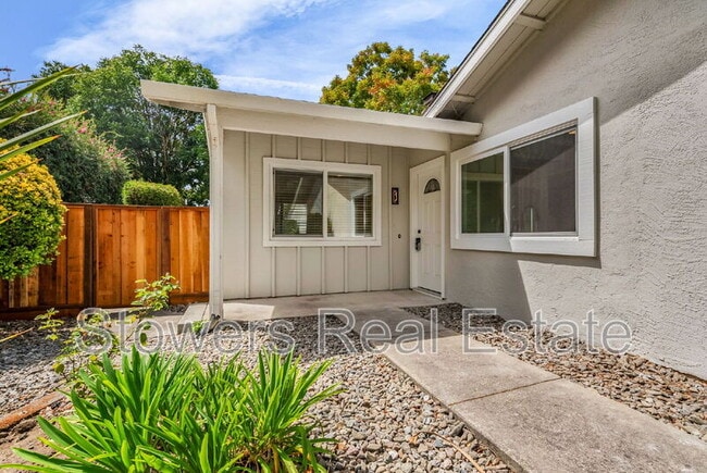 Building Photo - 216 Joaquin Dr