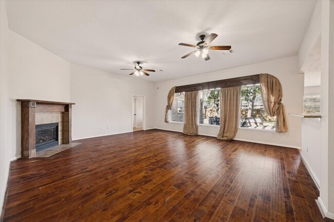 Building Photo - 501 Pine Bluff Dr