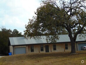 Building Photo - 121 Chestnut Ridge