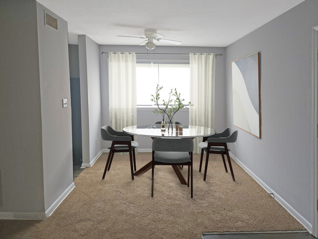 Dining room - Serenity Park Apartments
