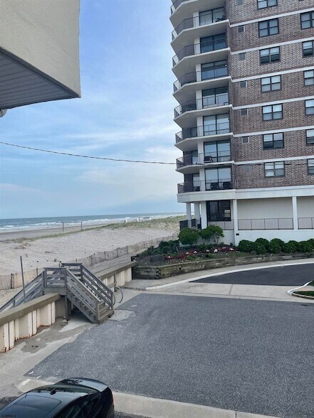 Foto del edificio - 9010 Atlantic Ave
