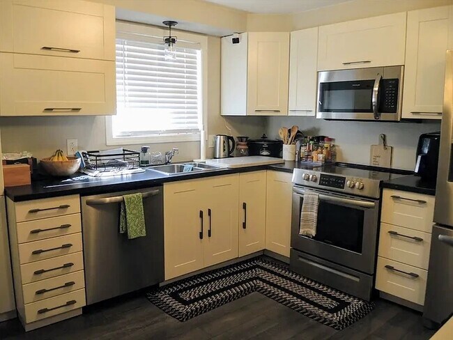 Foto del edificio - 172 Perry Ave
